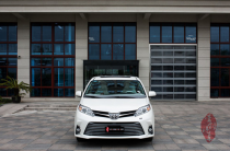 进口车市：丰田塞纳卓而不凡的品质、坚实可靠的性能，再次诠释了丰田家族的风采。全新塞纳为您带来具有更大空间、更强动力和更高安全保障，豪