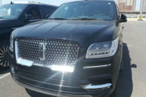 回顾历史即可发现，美国市场创造出了两种自成一派的车型，一种是肌肉车，另一种是全尺寸SUV。这两个派系均秉承以大为美的理念，一个是排量大，