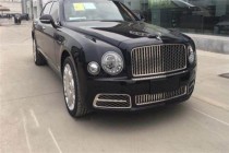 进口车市全新宾利慕尚车型将极致奢华与超凡性能融为一体，是宾利精湛工艺的典范。为提供极致的乘坐舒适性，宾利史上首款慕尚长轴距版将慕尚无