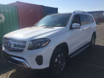 进口车市2018款奔驰GLS450，无论郊游还是出席正式场合似乎都显得很得体，绝对的多功能车！新车性能强劲，动力方面不仅仅是马力和扭矩有所增加，百