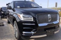 领航员是一款典型的美式风格全尺寸SUV，它简单粗暴的表达方式不同于任何一款竞争对手。虽然设计初衷是针对北美市场，但凭借着低调大气的外形、