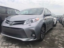 进口车市丰田塞纳是商务旅行车里面的经典，它流畅的外观，充足的内在空间，满足一家三代人的出行问题。商旅家用的必备神车，舒适度也是相当高