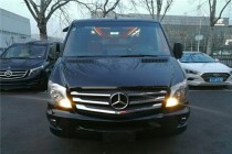 进口车市奔驰斯宾特商务房车作为奔驰的豪华车，不仅内部配置豪华舒适，而且内部空间非常宽敞，重要人物在车厢内踱步思考更是不成问题。似乎也