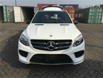 【进口车市】18款奔驰GLE43这款SUV的强大之处--它能做到这个级别的车主所想做的所有跟开车有关的事情。不论选择哪款引擎，GLE都拥有完整的配置。GLE