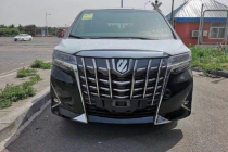 2019款丰田埃尔法，豪华商务车来袭。19款新车相比于18款有哪些改动呢？首先最先注意到的就是新款外观，加上丰田标志也改为盾牌形限量车标。其次，...