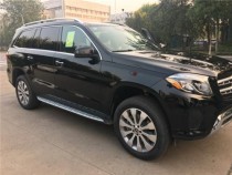 进口车市奔驰的产品一向以精致的做工和高品质闻名，作为一台旗舰型SUV，GLS就是这样一台里里外外都散发着豪华气息的全尺寸SUV，2018款奔驰GLS450没有