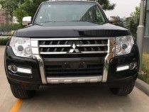 进口车市三菱帕杰罗，越野车坛英雄谱中的一个经典。因其名字来源于一种生活在南美洲丛林的山猫，所以喜爱越野车的朋友都习惯称呼它山猫。聊越