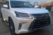 进口车市雷克萨斯LX570的每一个车轮都能依照对角线上的车轮的变化而进行相应的调整，具有多地形辅助系统的全时四驱技术，它就犹如日本豪华SUV中的...