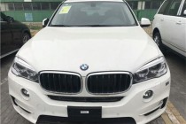 进口车市从1999年第一代车型发布至今，BMWX5已走过了十多年光景，2018款宝马X5保持了其一贯的家族化设计，相比年轻了不少的外观，内饰依然还是走的