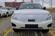 日产途乐是一款可与丰田酷路泽齐名的越野之王，对于真正的越野爱好者，这款车一定是深入人心的。18款新车采用非承载车身，最小离地间隙达到287mm