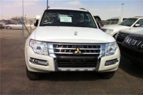 进口车市三菱帕杰罗在国内众多越野爱好者心中有着不可取代的地位，作为高性能SUV的代表之一，帕杰罗的越野性能，没有太多的花俏，完全属于实用派...