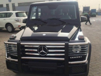 梅赛德斯奔驰，它是传奇的汽车始祖，诞生以来的100多年里，每一次亮相都伴随着人们艳羡的目光。2018款奔驰G500北京现车到售，拥有强度极高的非承载...