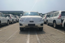 2018款日产途乐，中东版现车在售，延续了老款的设计风格，整体造型硬朗富有力量感。新车拥有一个标准的全尺寸SUV身材，长宽高分别为5140mm、1985mm、1...