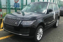 进口车市路虎揽胜集贵族的特质、时尚的宠儿、纯正英伦血统于一身。从1970年路虎推出第一代揽胜至今，揽胜行政一直以卓越的越野性能、奢华的内饰