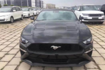 2018款福特Mustang，进口跑车低售价，限时优惠。全新款Mustang本次中期改款的核心，在于动力，变速箱由原先的6AT，升级为了10AT。底盘悬架方面，福特宣