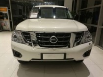 【进口车市】日产途乐的外观并没有进行了大刀阔斧的改革，总体还是越野车硬朗的线条，但是细节方面更加精致。途乐最大的竞争对手就是丰田的兰德...