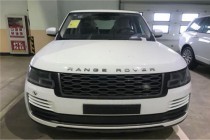 进口车市路虎揽胜行政，一直以霸气、豪华、舒适等特性，而受到很多人的喜爱和追捧。2018款新车改款，给人更稳重内敛的感受，内饰更是科技感十足