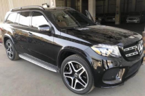 平行进口2018款奔驰GLS450，定位是SUV系列中S-Class——大型豪华SUV，新车外观内饰设计对比17款没有变化，采用奔驰最新一代的设计语言，澎湃的动力性能