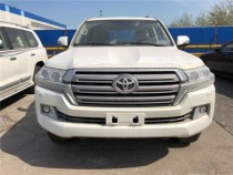 进口车市翻开历史长河，多少沉浮跌宕。曾经的辉煌不一定是永久的经典，但是曾经的经典一定是永久的辉煌。丰田酷路泽4000就是一粒埋藏在越野之路