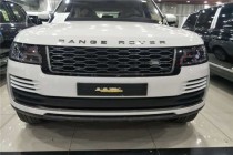 进口车市路虎揽胜行政受到很大一部分爱端正形象的人的推荐，他们喜欢规整的外形与高端奢华的内饰，驾乘方便轻松，乘坐又舒适便捷，在市场上的