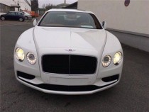 进口车市全新一代宾利飞驰，传承宾利标志性设计基因，流畅优美的线条与清爽凌厉的边缘珠联璧合，造就灵动精致的轮廓。不世之设计杰作尽显君临天...