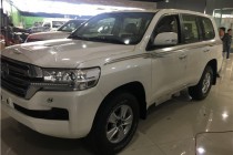 历经半个多世纪的历练和进化如今的酷路泽4000与初代车型已经有了翻天覆地的变化，但其始终如一越野性能和与时俱进的奢华舒适依然能带给车迷无限