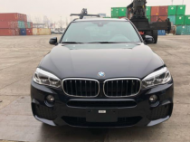 2018款宝马X5，上海地区平行进口车，最新售价。与其它具有越野性能的车辆相比，宝马X5采用了整体车身，安全性方面丝毫不逊于宝马大型豪华房车。多...