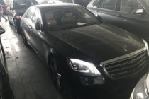 2018款奔驰S63AMG来袭，奔驰AMGS级性能车，最新售价。新款S63AMG外观优雅大气，车内装饰豪华，新车将AMG的运动性与S级轿车的优雅结合起来。18款奔驰S63AMG...