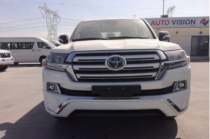 【进口车市】18款丰田酷路泽5700VXS配置：7七座手续，熏黑大灯氙气LED，尾部限量标，车身同色中网，天窗，Nappa真皮座椅，座椅通风带记忆，JBL高级音