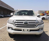 平行进口车相关视频：进口车市作为丰田标志性SUV车型，诞生于1951年的LANDCRUISER已享誉全球60余年！2018款酷路泽5700VXR限量版现车在售，它拥有粗犷的线