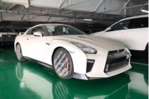 进口车市GTR一向以无敌的姿态出现在赛场上，直到今天依然如此。然而，巨大的辉煌并没有让NISSANGT-R停住对完美进化追求的脚步。它的每一次提升，都