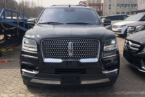 林肯领航员一直是高端SUV领域的领军车型，无论是其外在的气度还是其内在的胸怀都能让人体验到前所未有的奢华与舒适。每一处设计都仿佛有着独到