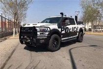 福特F150是福特旗下一款非常经典皮卡车型，它高踞美国的十大畅销车榜首，是F系列中销量最高的车型，可以说，在皮卡这一领域中，它就是当之无愧的...