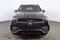 对于那些没有考虑过中型SUV奔驰GLE的客户来说，这并不是谁的错。这系列车型自2011年推出以来，很多人并没有更多真正地考虑过这个问题。但不得不说