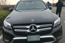 动感的外观轮廓，尽显待发之势；圆润的流线设计，尽展游刃的姿态。观其外而知其内，梅赛德斯-奔驰GLCSUV——睿智锋芒展露无遗。奔驰GLC300感恩回馈