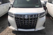 2019款全新丰田埃尔法以完善华美的姿态幽静所形成的、以卓越至高的轿车制造规范，借今世轿车制造工艺之精粹，出现出独一无二的尖端享受，轻量化