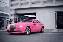 【进口车市】全新劳斯莱斯魅影～全球限量仅四台唯一一台现车劳斯莱斯魅影，借完美弧度的动感外观和斜背式设计，即便在静止时也能唤起一种能量