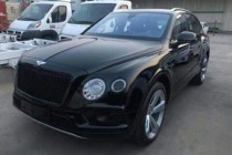 宾利添越，设计巨匠们的审美，反映在这一伟大品牌对用料的极度苛求，这是传世奢华底蕴在当下时代的全新演绎。重新定义的设计语言中，同时承载