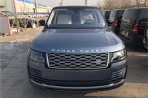 路虎揽胜行政版高端大气车型，揽胜行政可以说是目前百万级别中性能最均衡的一款产品，它的热销不是凭空而来，这多半取决于它的高端品位，以及