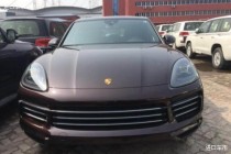 【进口车市】保时捷卡宴作为同尺寸车型中闪耀的明星，惊艳的加速成绩不愧其“陆地上跑得最快的SUV”的称号。卡宴是大家在街头见过最多的保时捷