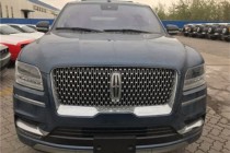 “林肯领航员”一听到这个名字你是不是觉得非常的威风霸气。一句话形容领航员就是“大气又精致”。林肯领航员是一款全尺寸豪华SUV，硬朗，霸气