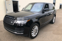 【进口车市】路虎揽胜不负众望，堪称SUV当中的英国绅士，西装革履、彬彬有礼，出席各种高级场合在适合不过了。凭借着一份执着与专注，拥护者遍