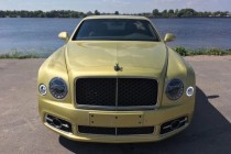 宾利品牌经历了近百年时间的洗礼，至今仍历久弥新，熠熠生辉，是豪华汽车品牌中的顶级标杆。在凡事讲求效率的今天，宾利还能坚持“慢工出细活