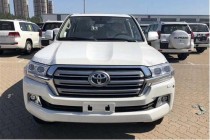 有很多朋友对丰田酷路泽4600不太了解，对于这款越野经典车型只是表面知道，没有深入了解过。以至于选车过程中非常纠结，不知道应该选择哪款。下