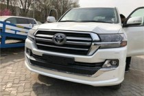 丰田酷路泽4600整车配置丰富豪华，在我国的东北、内蒙、新疆、西藏等地，拥有极高的保有量。酷路泽4600较老款更加野性，粗犷的线条，宽敞的空间，...