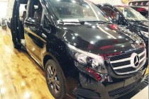 进口车市奔驰Metris商务车，秉承了梅赛德斯-奔跑品牌百年的传统，以豪华大气的外观，高端可靠的品质，再次诠释了梅赛德斯-奔驰对至善臻美的不懈寻