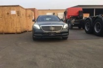 【进口车市】配置:19款墨版S450两驱长轴（现车）黑/黑环保公开配置:9速，五座全景天窗，环影，前后电眼，电吸门，智能卡，电尾门，18轮，底升，桃