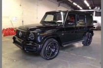 奔驰G系列越野车早已成为很多车迷们心中的梦想之车，它狂野的外观和强悍的性能对于男人们来说有着无法抗拒的吸引力。19款奔驰G63，奔驰G系列中的