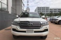 【进口车市】丰田酷路泽400019款GXR铁轮无天窗高丐配置:两气囊无天窗氙灯日行灯17铁轮多功能方向盘7座丝绒座椅铝制踏板桃木方向盘桃木内饰后四电眼