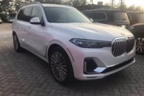 【进口车市】经典跑车优势介绍宝马X719款3.0TLuxury豪华配置:6座，22轮2豪华包（远程引擎启动，自动电吸门，后排电动侧窗遮阳帘，平视显示器，手势控